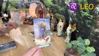 🔮Leo♌️ALGUIEN SE HA ENAMORADO PROFUNDAMENTE DE TI😍ES UN REGALO ESPECIAL CON ALGUIEN MUY ESPECIAL💞