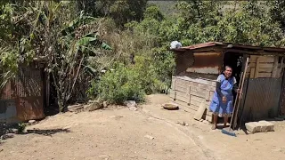 "Vendo tortillas, crío guajolotes y así me mantengo"|Tía Elena.