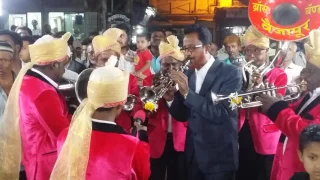 TERE_MERE_BICH_ME "EK DUJE KE LIYE" BY CHAUSH BRASS BAND VAIJAPUR MAHARASHTRA 9422239721 9028161615