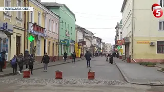 Звірство на Бродівщині: запхали собаку в мішок, жорстоко побили і викинули на смітник (5 канал)