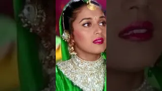 madhuri dixit 💗💫💞90s🔥 hit 💖😀hindi🌹 song 💗beautiful actress 😋#shots #😋💞