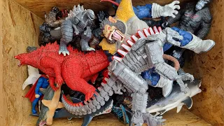 Hunting Found Godzilla x Kong, Mechagodzilla, Void Ghidorah, Biollante And Monster