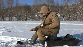 Этих синих не так просто засечь! Рыбалка в марте со льда! Рыбалка на ОКЕ!