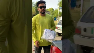 Shadab khan signed shirt | video ko viral krwa do #youtubeshorts #cricket #shadabkhan