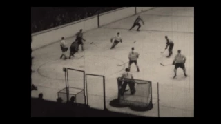 Edmonton Flyers game at the Edmonton Gardens (Alfred Blyth, 1954)