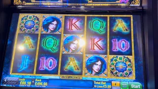 £1k Vs Casino Slots Live play £5 a spin, record breaking re-triggers, lots of bonuses and big wins!