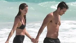 'Supergirl' Stars Melissa Benoist and Chris Wood Share a Sweet Kiss During Tropical Vacation!