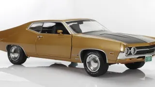 FORD TORINO COBRA 1970 AUTOWORLD 1/18