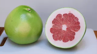 How to Eat a Pomelo | Pomelo Taste Test | Largest Citrus Fruit