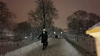 4K WALKING IN RIGA OLD TOWN | CHRISTMAS BAZAAR | RIGA, LATVIA #walking #snow #christmas