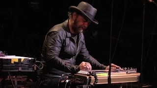 Daniel Lanois & NAC Orchestra, April 2015 | Daniel Lanois avec l’Orchestre du CNA, avril 2015