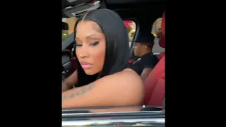 Stan Twitter : Nicki Minaj ran over kid on a bike