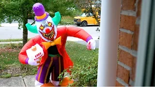 Scary Clown Attacks inside Creepy Inflatable Halloween Decoration!