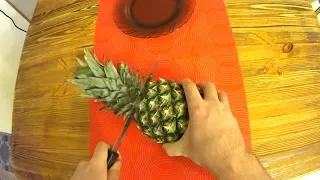 🍍 how to peel a pineapple - Panas peels pineapple