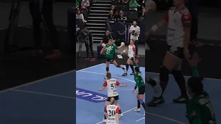 The best strategy? 🤔 Give the ball to Angela Malestein 🔥🎯 #handball #ehfcl