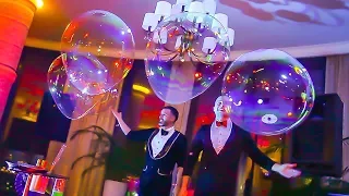 Шоу мыльных пузырей «BubbleMan» на свадьбу