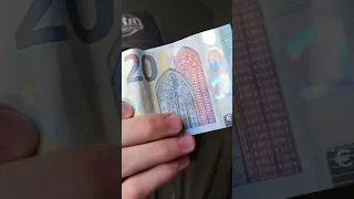 Buying fake euros from the dark web