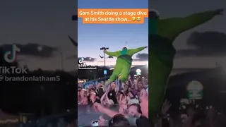 Sam smith stage dive fail😂