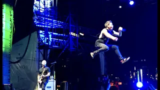 Simple Plan I'LL DO ANYTHING 🇨🇦🎸Live 08-25-22 The Rooftop at Pier 17 NYC 4K