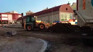 Jcb 4cx Bekoloder İle Seri Şekilde Kamyon Yükleme Yapıyor (Durmuş Hafriyat)