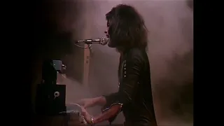 Queen - In The Lap Of the Gods... Revisited (Video)