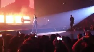 Niggas in Paris - Jay-Z & Janye West (Live in Bercy 01/06/2