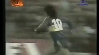 Maradona (Boca Junior) - 28/06/1981 - Boca Junior 1x1 Independiente - 1 gol