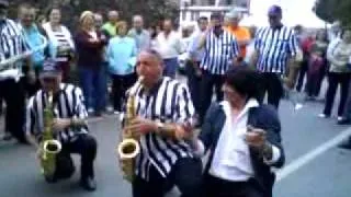 AGARRATE SAXO (CHARANGA N.B.A.).MP4