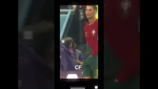 Роналдо достал что-то из трусов #football #fifa #goal #ronaldo #shorts