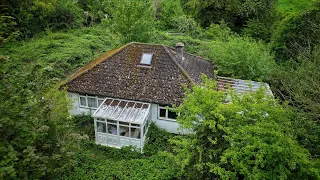 Untouched Abandoned House: Frozen In Time For A Decade - Everything Left Inside!