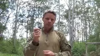 How to use a button (Survival) compass