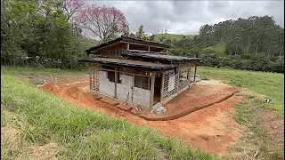 CONSTRUINDO SUA PRÓPRIA CASA DE PAU A PIQUE