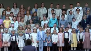 Хор співає наш про Ісуса Христа - дитячий хор