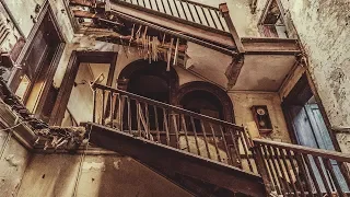 DANGEROUS ABANDONED MANSION WITH LIBRARY AND EVERYTHING LEFT INSIDE, LONDON, ENGLAND