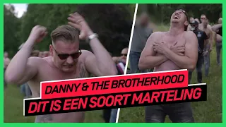 Geslagen worden tijdens de inwijding | DANNY & THE BROTHERHOOD #6 | NPO 3 TV