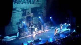 Paramore - Crushcrushcrush (live)