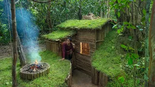 SurvivalShelterIdeas, Girl Living Off Grid Built Complete Warm Survival Shelter, Bushcraft Earth Hut