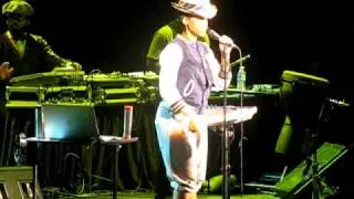 Erykah Badu - Miami 04/08/2010  Jam 1st Part