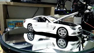 Mercedes Benz SL 500 - A Escala 1/24 - Marca WELLY - De Colección