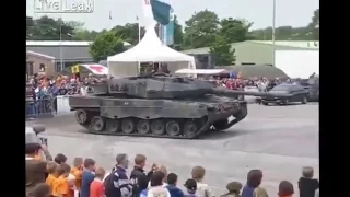Погоня за танком по улицам Америки USA