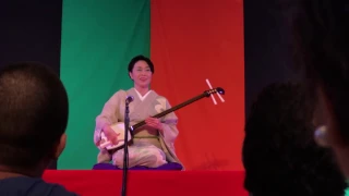 Eika Utsumi plays the shamisen
