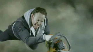 SHARKNADO 2 - MOENDO TUBARÕES COM UMA MOTOSSERRA