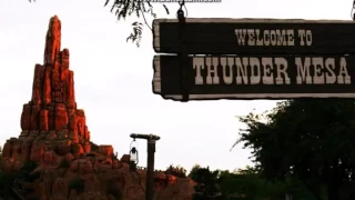 Big thunder Mountain: Safety Spiel Embarquement