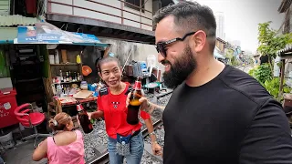 Thai Lady Shows Me Her Hood in Bangkok, Thailand 🇹🇭 (Khlong Toei)