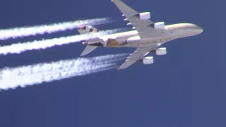 Awesome Air Race QATAR AIRWAYS 777-300ER vs ETIHAD A380