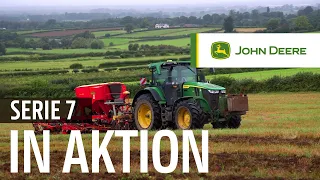 Im Praxiseinsatz: Sehen Sie, wie der John Deere 7R auf dem Feld überzeugt