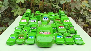 Clean up muddy minicar & disney pixar car convoys! Play in the garden