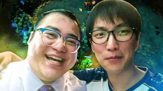 reacting to old league clips w/ @doublelift & @scarra​