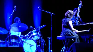 norah jones "don't be denied" live Milano Teatro Arcimboldi 08/04/2018