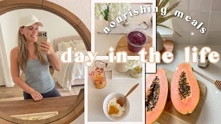 DAYS IN THE LIFE | balancing work & staying healthy, clean makeup, at home workout, & boundaries!